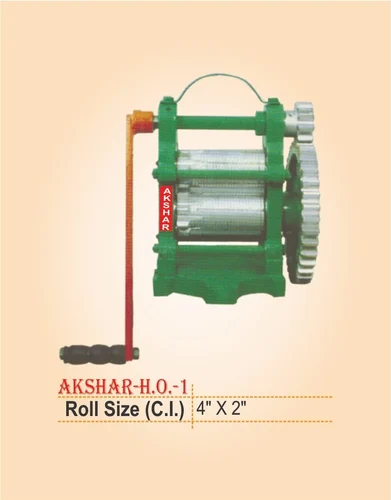 1-akshar-hand-rolled-sugarcane-crusher-5085.webp