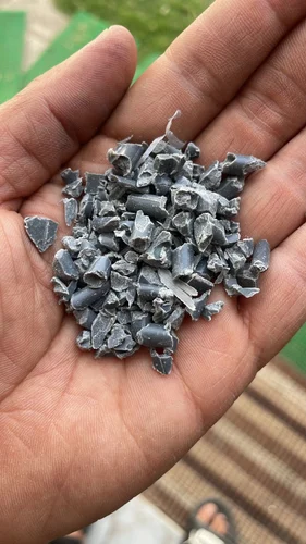 1-grey-rolled-nylon-glass-filled-grinding-scrap-8271.webp