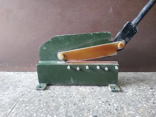 1-hand-shearing-machine-for-sheet-cutting-1231.webp