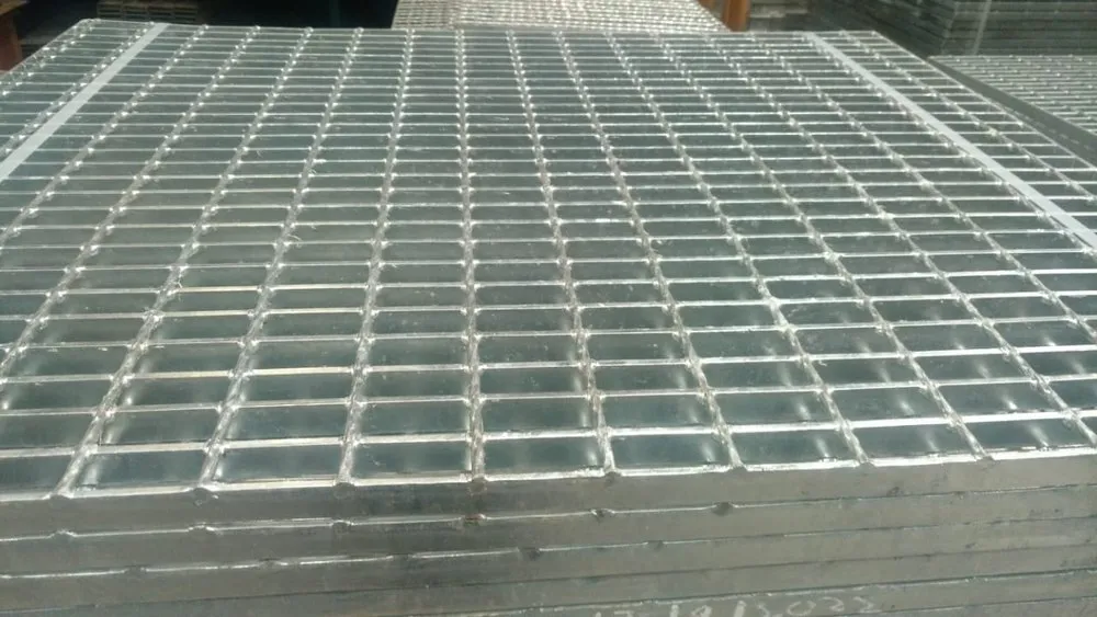 1-hot-dip-galvanized-ms-serrated-grating-for-industrial-material-grade-mild-steel-6424.webp