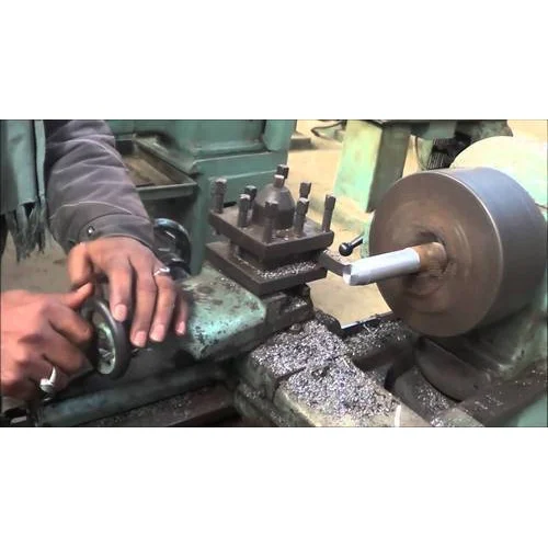 1-industrial-lathe-machine-work-4910.webp