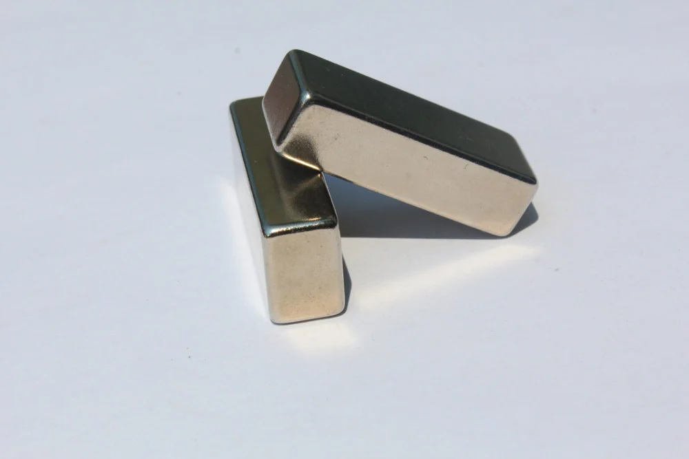 1-n38-sintered-neodymium-magnet-4067.webp