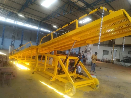 1-nio-mild-steel-hydraulic-container-loading-ramp-1303.webp