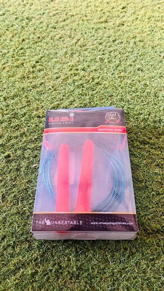 1-red-and-blue-plastic-usi-universal-pvc-skipping-rope-7013.webp