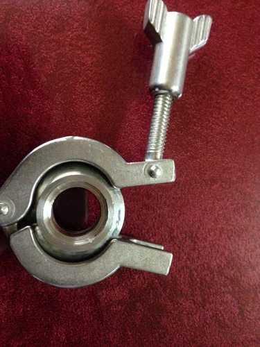 1-stainless-steel-tri-clover-clamp-8574.webp